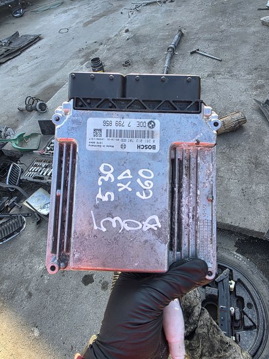 ECU BMW 530XD E60  2006
