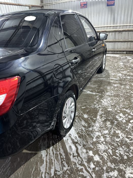 Продам Lada Granta 21900