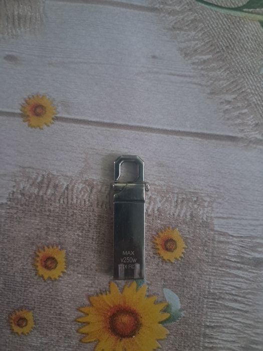 64гб флешка продаётся