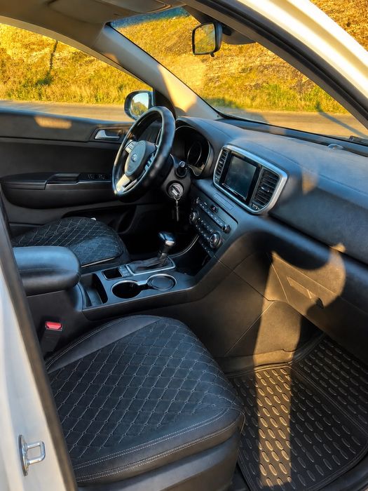 Продам Kia Sportage IV (2020)
