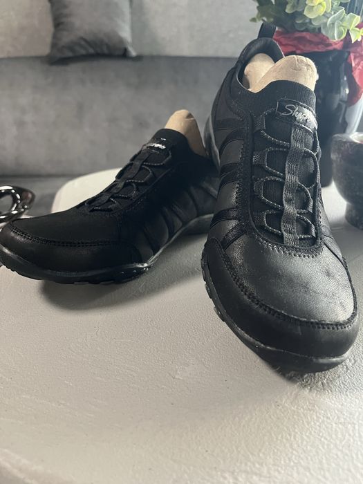 Sckechers ултра удобни обувки за ходене