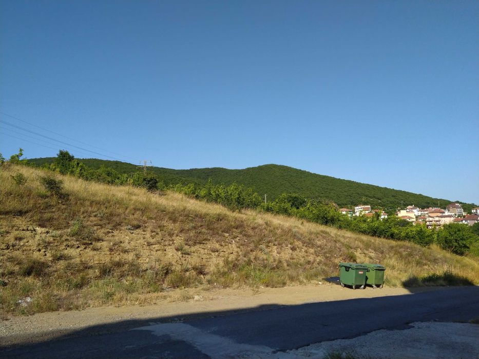 Отдава се студио под наем.