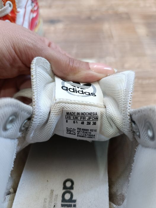 Обувки с платформа Адидас