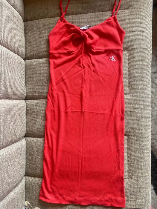 oригинални  нови рокля и пола  Guess