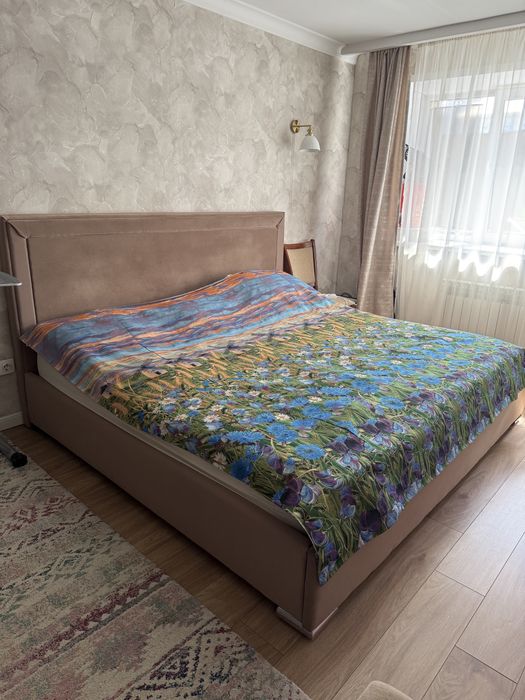 Продам кровать большую