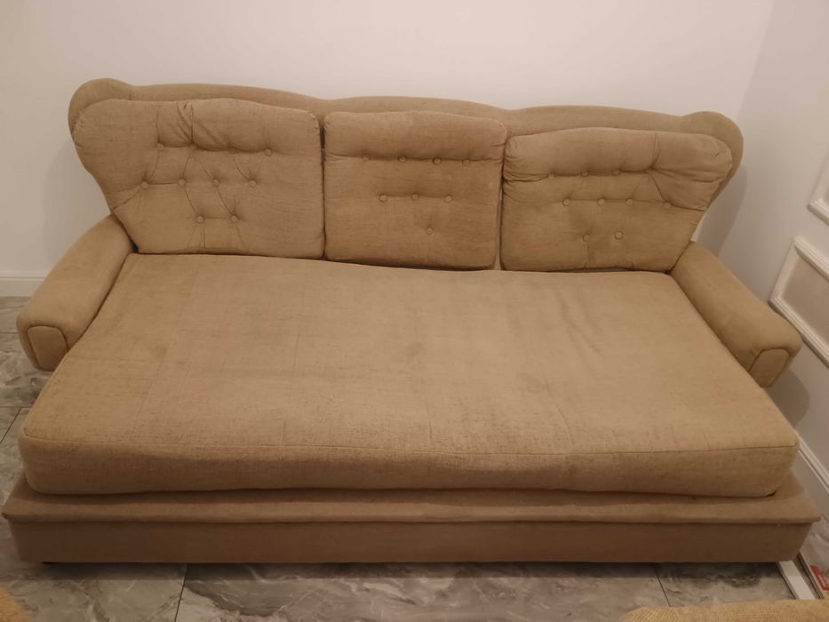 Canapea  cu 3 locuri