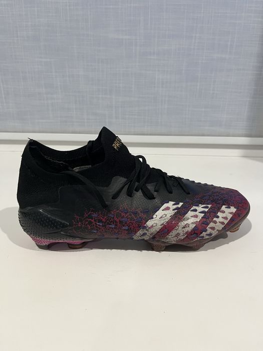 Продам бутсы Adidas PREDATOR,