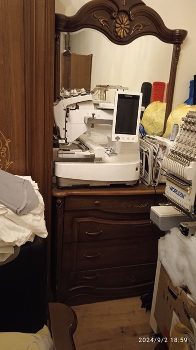 Продам спальный гарнитур