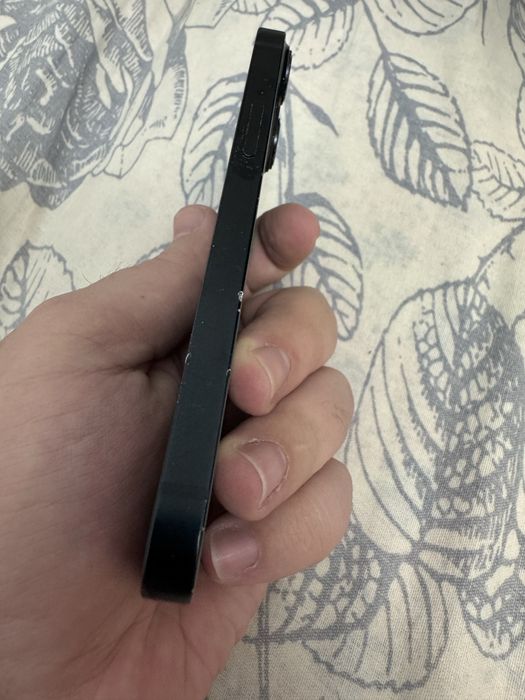 Ipnone 13 mini продам