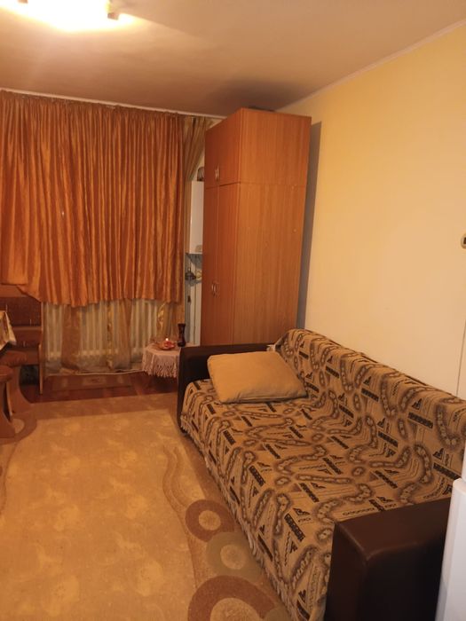Vand garsoniera renovata