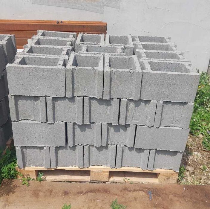 Bolțari de beton pentru zidărie și stâlpi