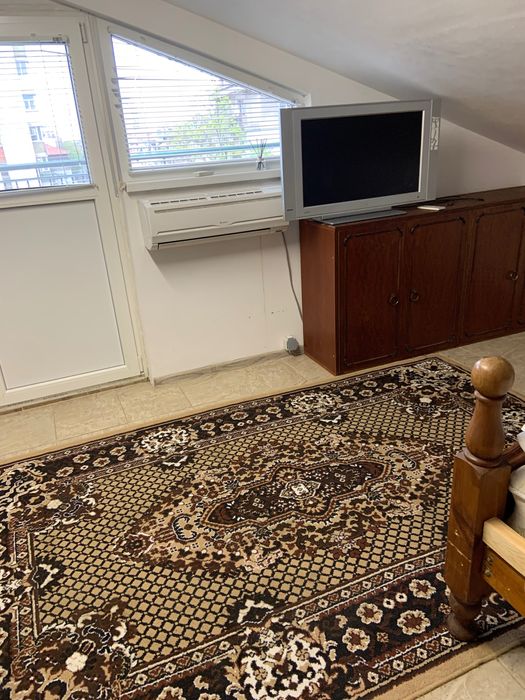 Дава се под наем Едностаен апартамент в Русе, Център - 45 кв.м за 193.8 € - Снимка #4