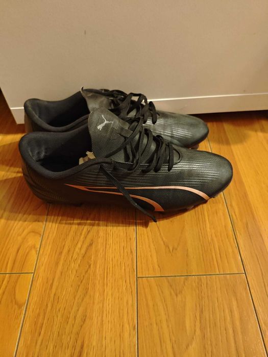 Adidasii de fotbal Puma Future Play