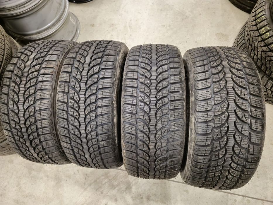 4 anvelope iarna noi Bridgestone 215 45 16