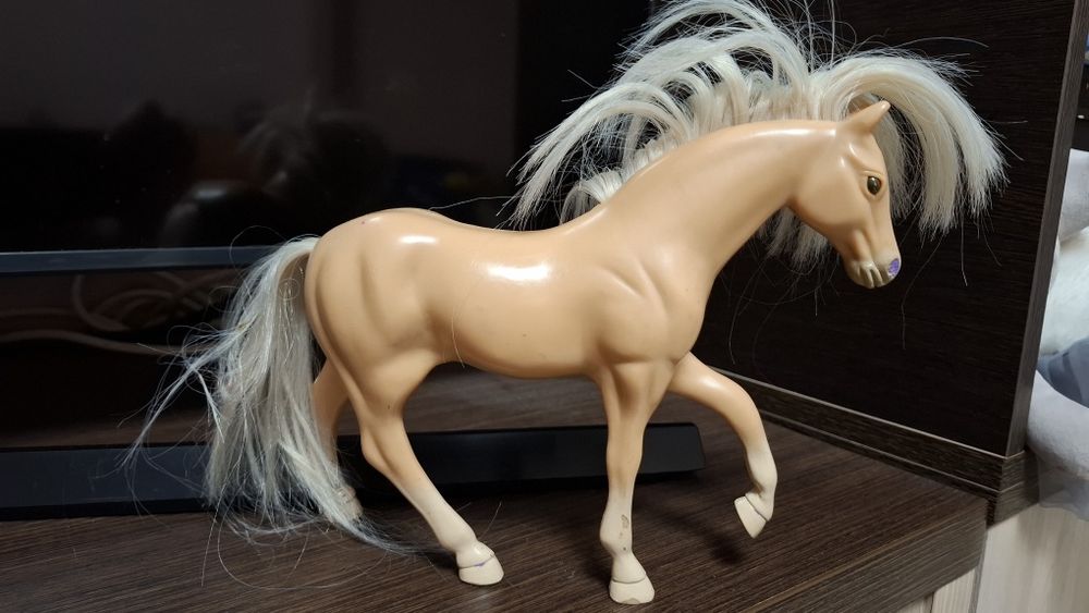 Лошади 3шт. Цена за всё.