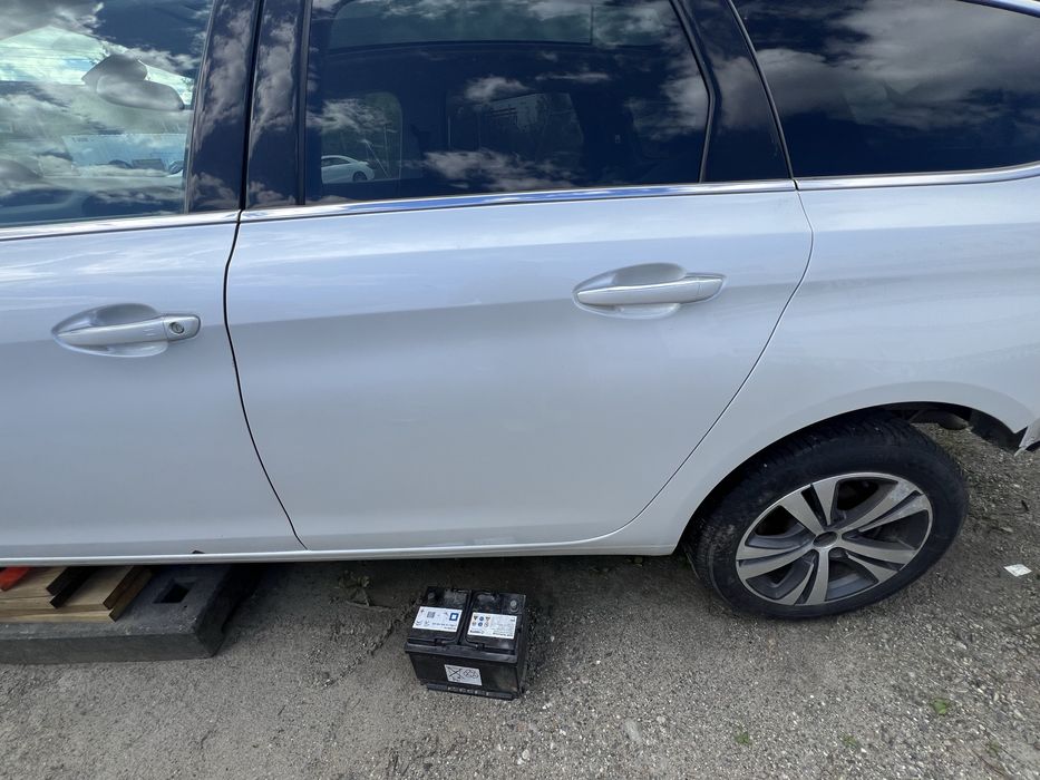 Vând ușă spate  Stanga/Dreapta Peugeot 308 T9