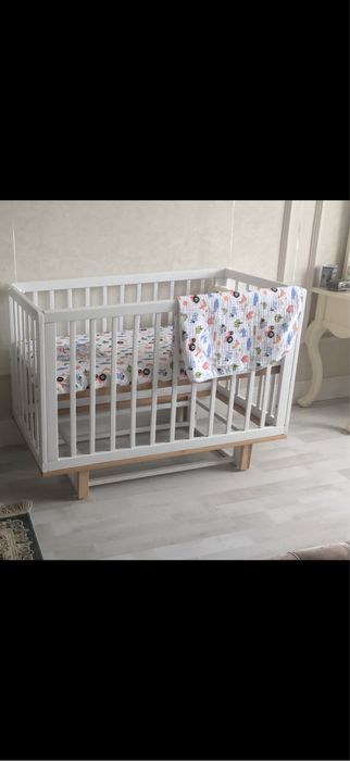 Продам детскую кроватку