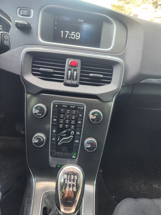 Volvo v40 2014 перфектно!!!