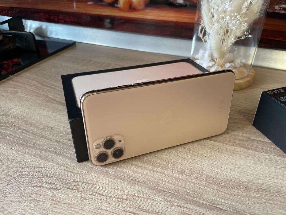 iPhone 11 Pro Max 256GB Battery 100% Gold