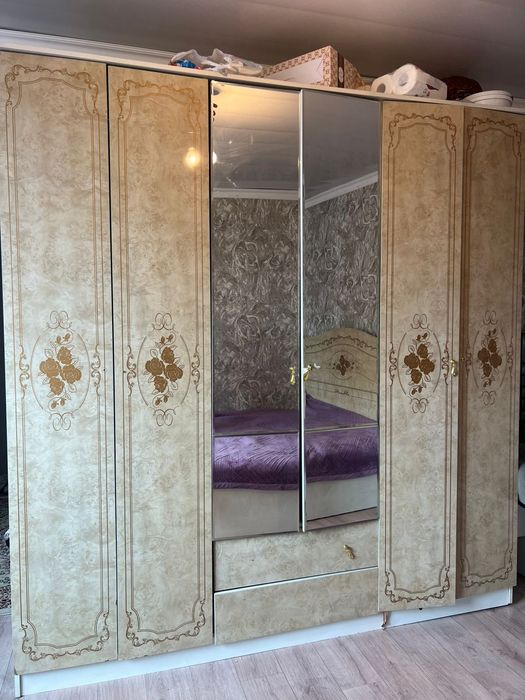 Спальный гарнитур