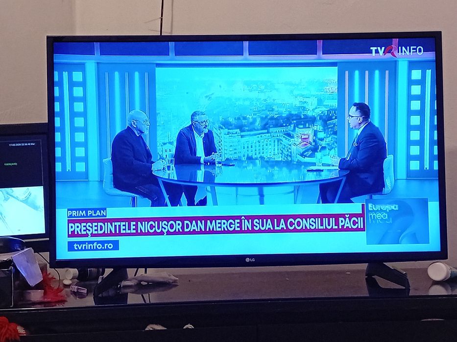 Vând televizor smart LG