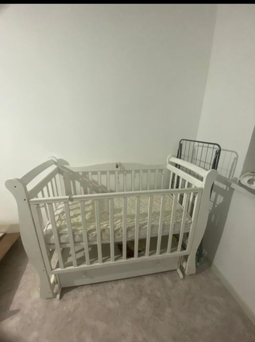 Продам детскую кроватку