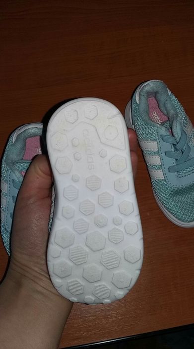 Adidas made în cambogia