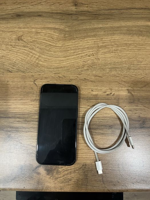 Продам IPhone 15 128 GB в хорошем состоянии