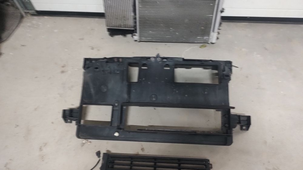 Trager, radiatoare,gmv , volet, scut bara fata Megan 4 1.3 tce