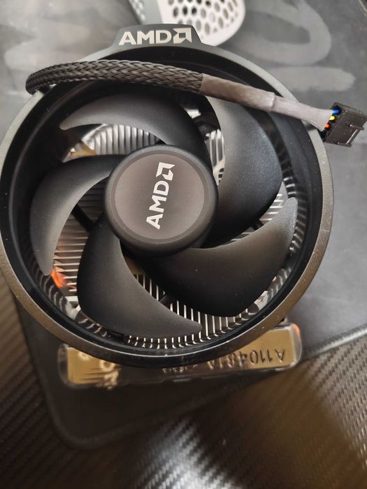 AMD Ryzen 5 3400G