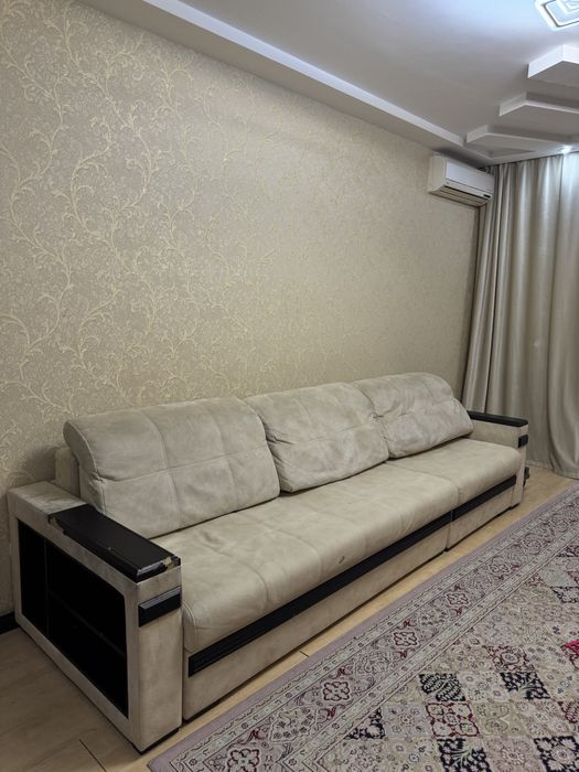 Б/у диван 3 метра