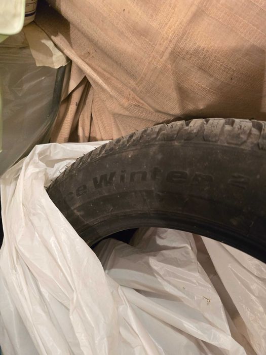 Продавам зимни гуми BFGoodrich 205/55/16