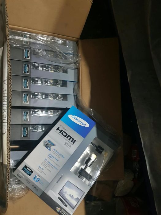HDMI-кабель Samsung

Продаю новые HDMI-кабели Samsu