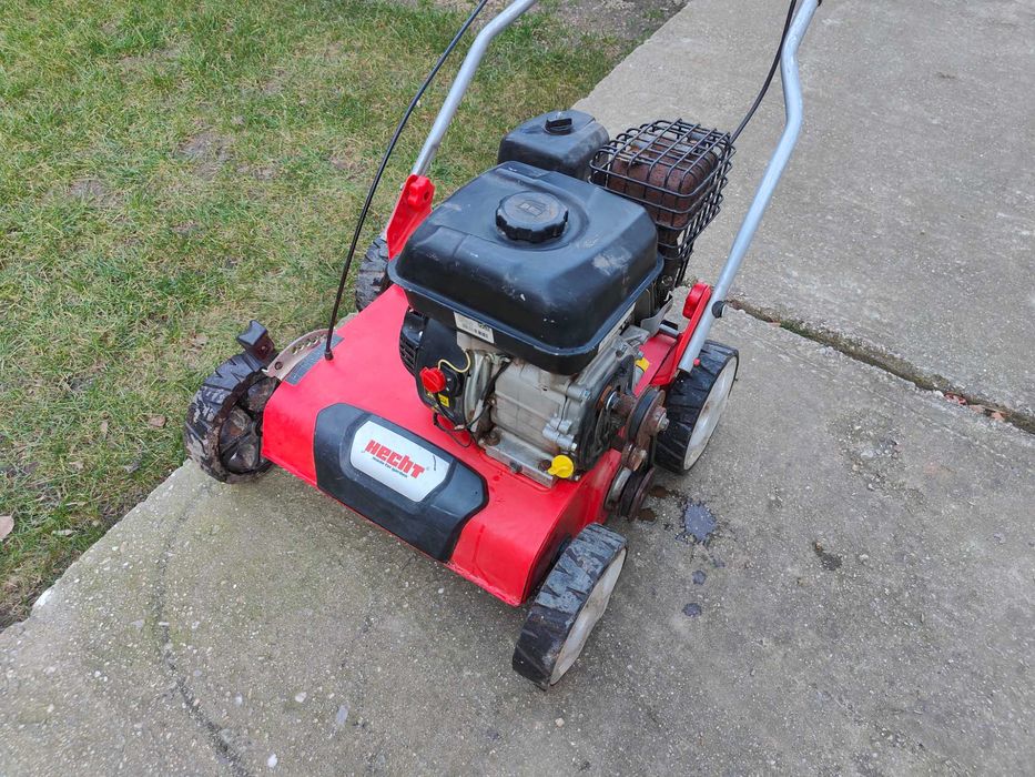 Scarificator Hecht motor Briggs 4.5 cai