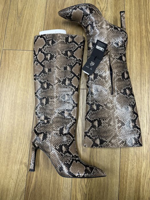 Дамски ботуши нови