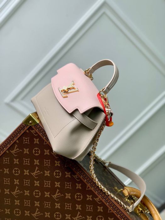 Geanta Louis Vuitton LockMe Ever