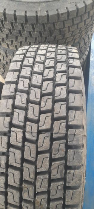 Продавам гуми за камион Michelin Marangoni 265/70 R19,5