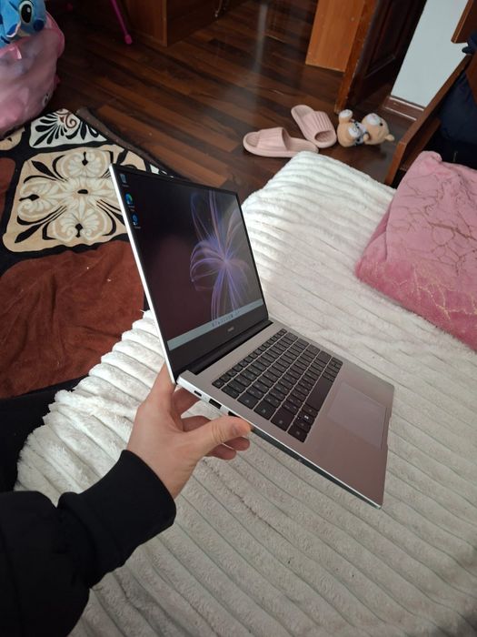 Продам Ноутбук Huawei d14 Cor I5