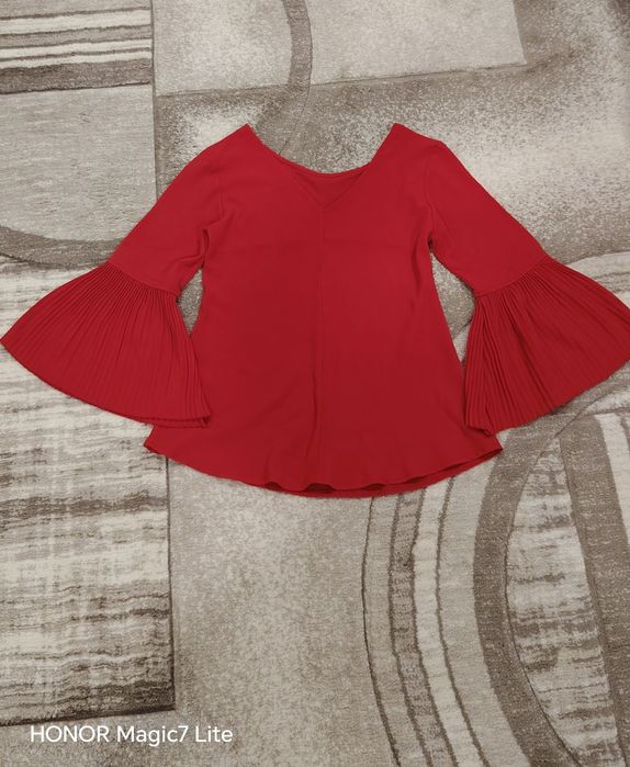 Bluză roșie cu mâneci largi mărimea M