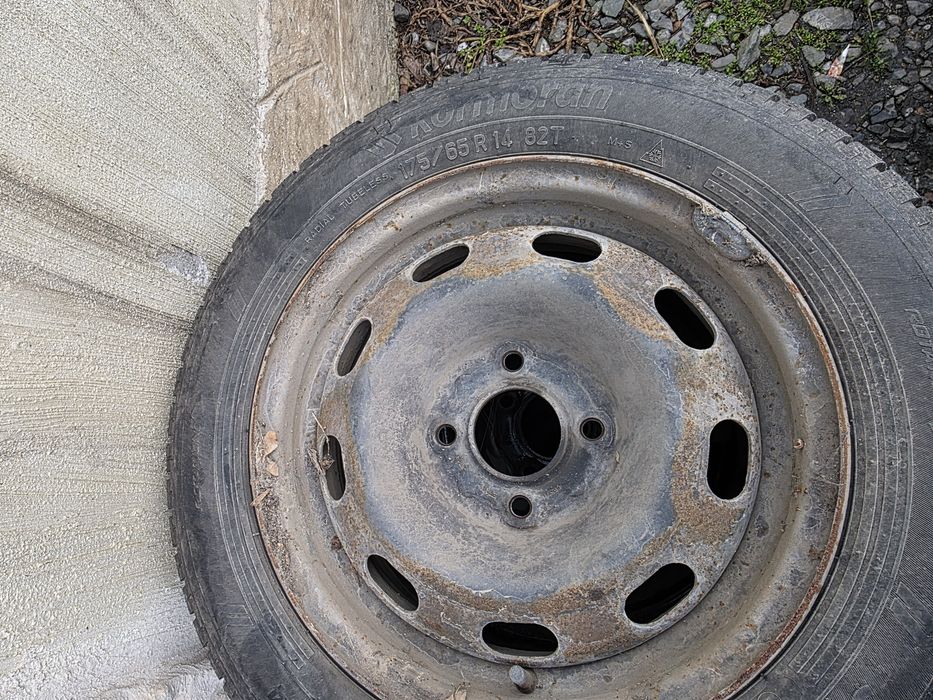 4 бр гуми с джанти за пежо 406