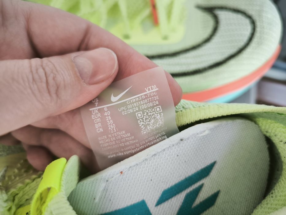 Nike Air Zoom Alphafly NEXT% în culoarea "Barely Volt", masura 40, 26 cm