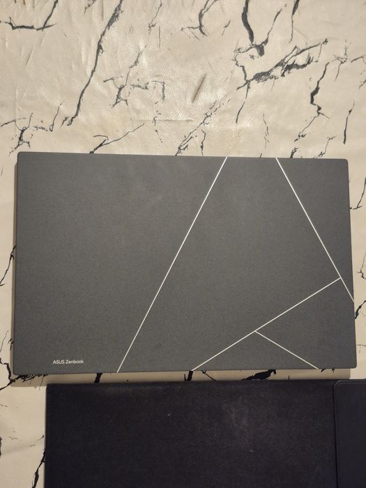 ASUS Zenbook 15 OLED