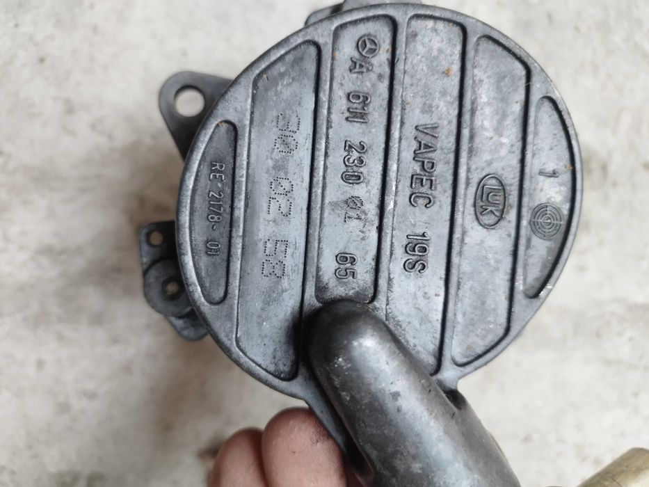 Вакуум помпа за Мерцедес 2,2 CDI