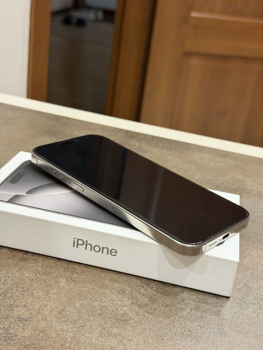 Продам iPhone 16 pro max