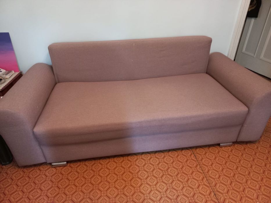Продаю хороший Диван