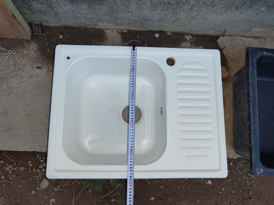 Продам мойку белую