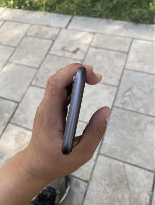 iPhone 11 black 128GB