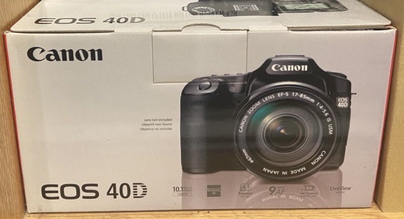 Canon EOS 40D Body + Grip + 3 Acumulatori