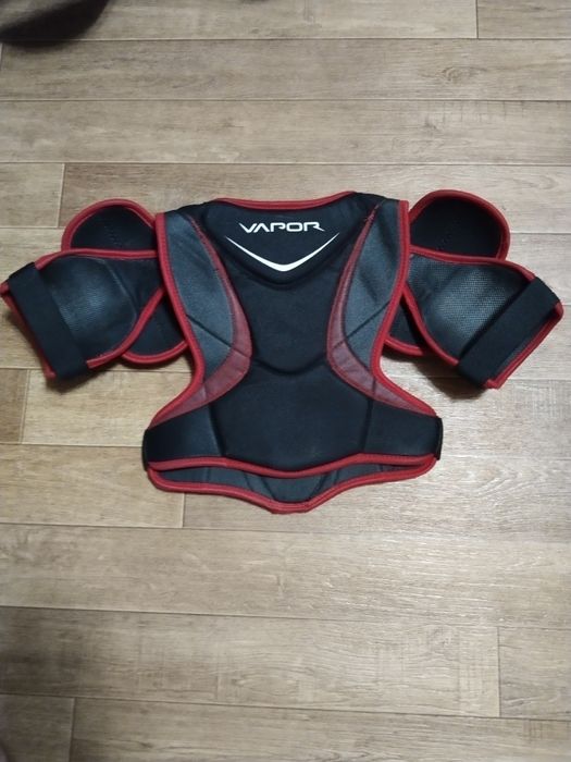 Продам нагрудник для хоккея