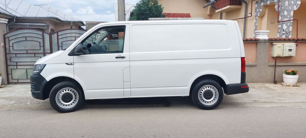 Vw T6 Transporter -2016- 3 Locuri + Marfă,Motor 2.0 Diesel,AC,Germania